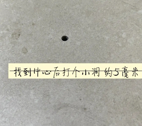 斗门瓷砖空鼓维修公司专业解答在瓷砖铺贴过程中，如果砂料搅拌不均匀，将会带来以下问题